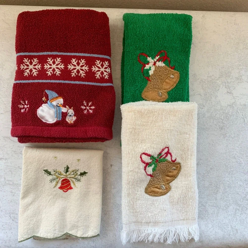 Vintage 1980s Christmas Towels Set‎ Embroidered Snowman Bells Holly USA Made